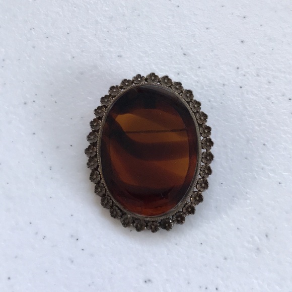 Vintage Jewelry - Vintage Flower Brooche w/ Tiger Stripe Stone